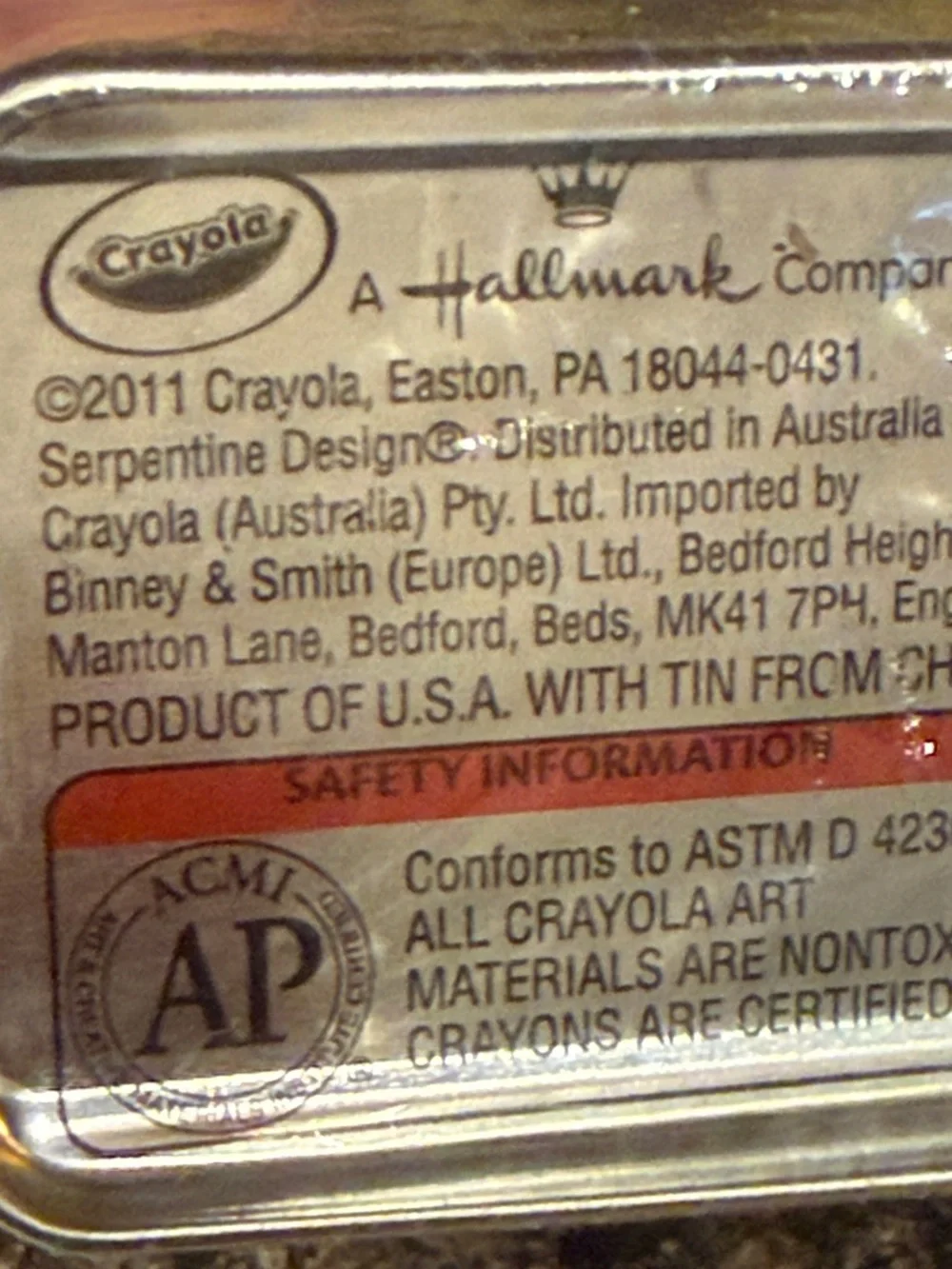 Crayola Imagination Tin Limited edition Space-Themed 24-Crayon 2011 Rare NEW